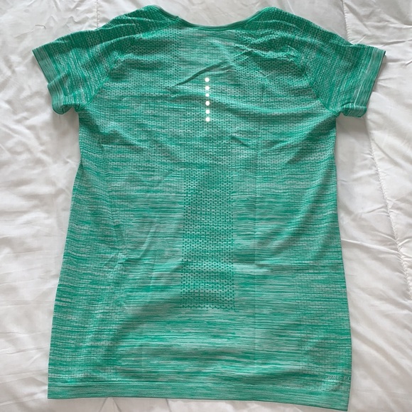 Nike Dri-fit T-shirt - Picture 2 of 3